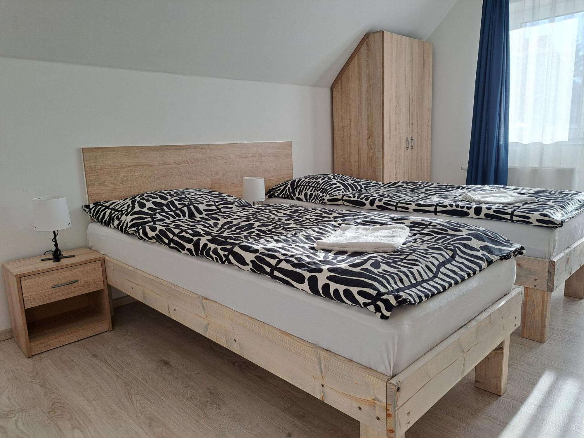 Apartmany Amalia Piest'any Exteriör bild